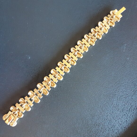 Signed JBK Gold Tone Clear Swarovski Crystal Linked Vintage Bracelet - Picture 7 of 10
